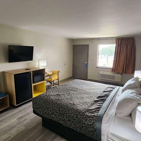 Days Inn Windcrest By Wyndham San Antonio Bagian luar foto