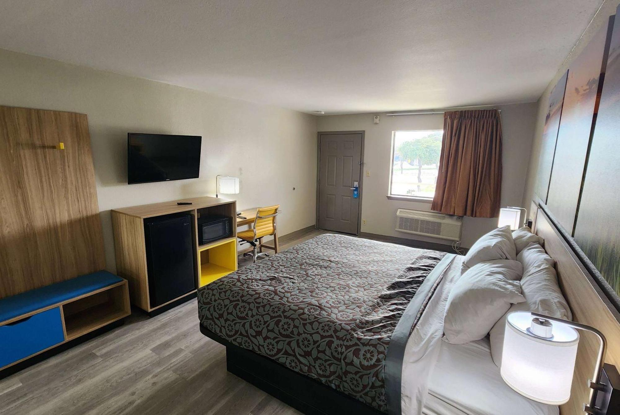 Days Inn Windcrest By Wyndham San Antonio Bagian luar foto